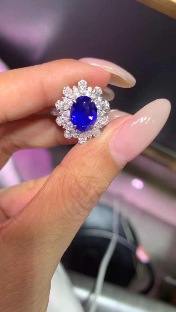 戒指蓝宝石18K金镶嵌3.07ct