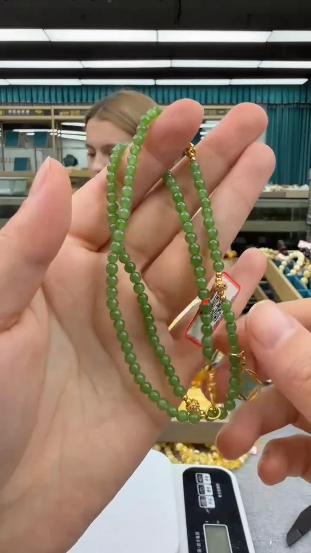 和田玉未镶嵌颈饰184秒拍号