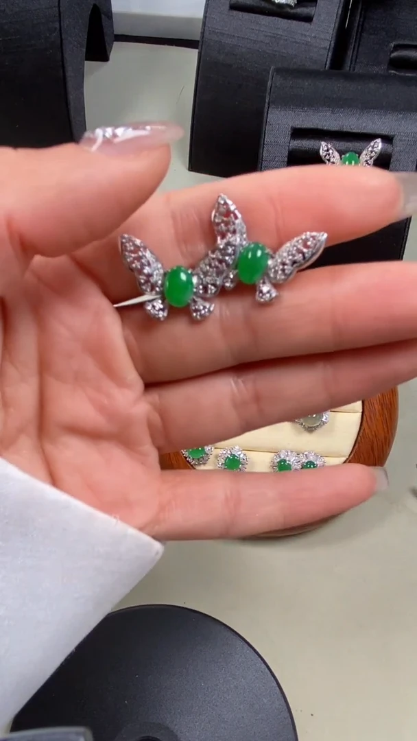 【闪购商品】翡翠戒指银S925镶嵌9588