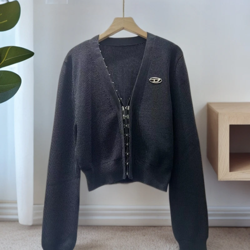 9244 V领薄款千金风厚款秋季灰色时尚女装针织毛针织衫