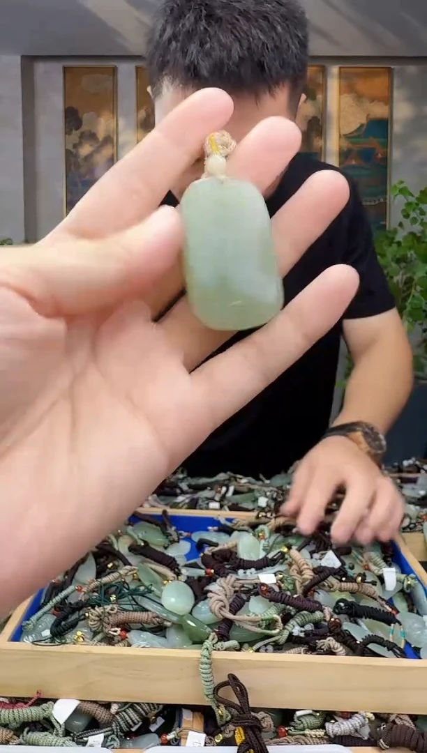 未镶嵌和田玉挂件拍一发一