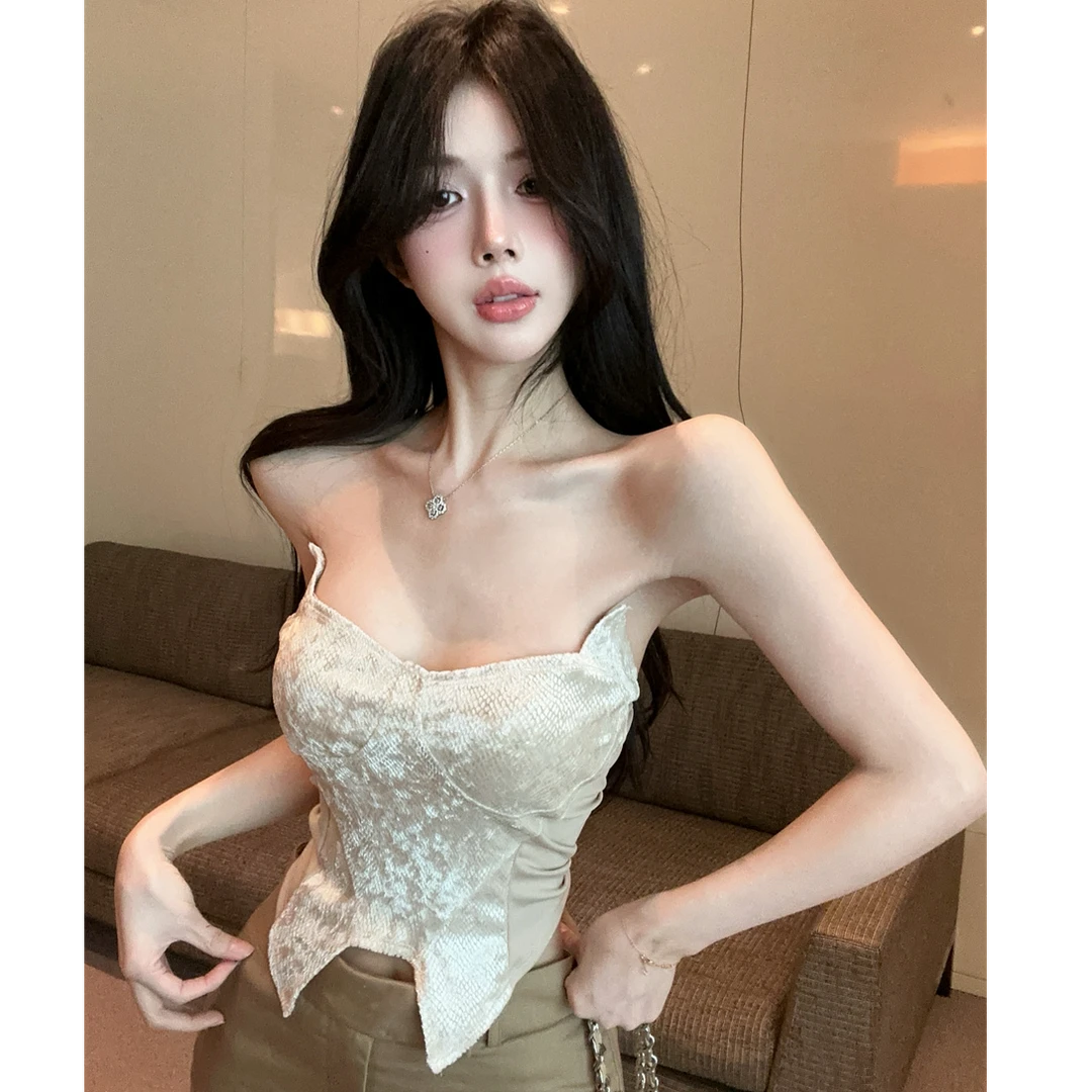 纯欲性感小恶魔小尖角设计感露脐显瘦紧身纯色抹胸上衣显瘦半身裙