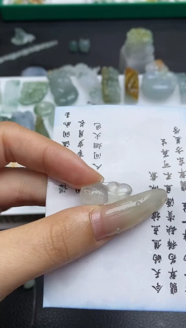 未镶嵌定制翡翠翡翠毛货~