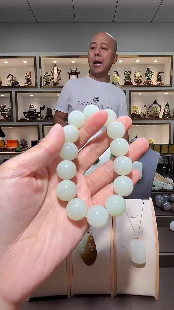 和田玉未镶嵌颈饰苏