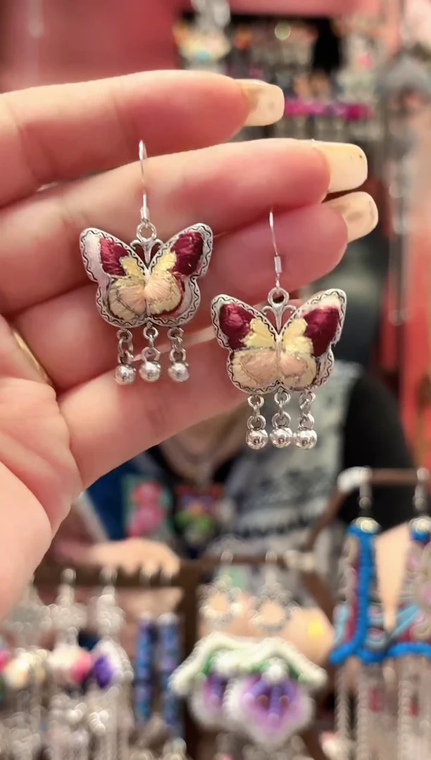 织绣云织谣民族风精美饰品  178