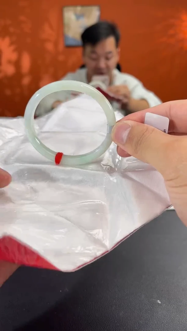 未镶嵌手镯（贵妃镯）翡翠7  56