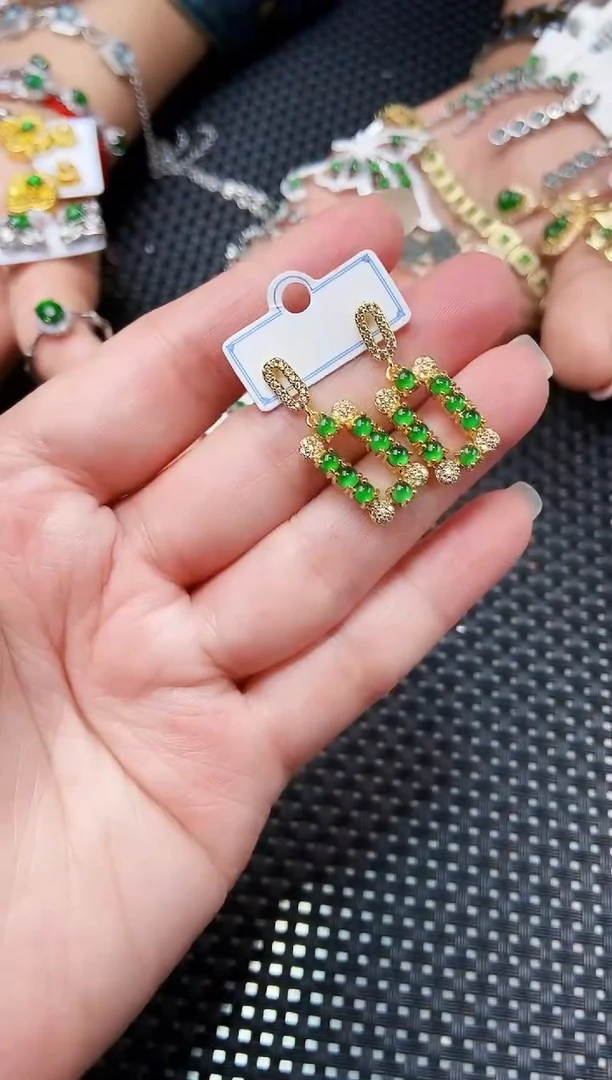 【闪购商品】翡翠耳饰未镶嵌111111111