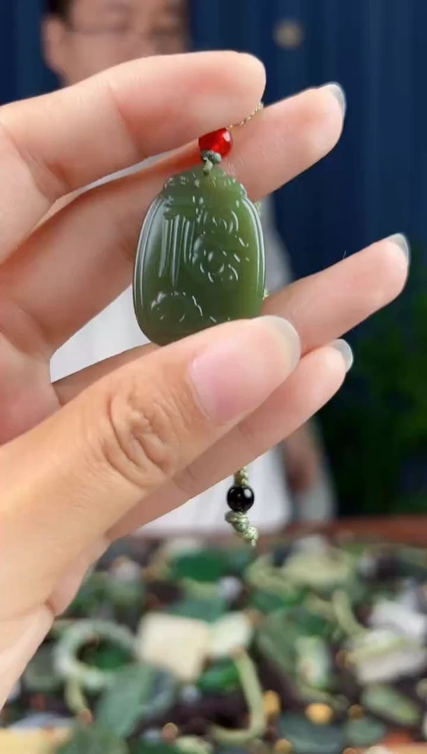 未镶嵌和田玉挂件拍一发一，多样性发货
