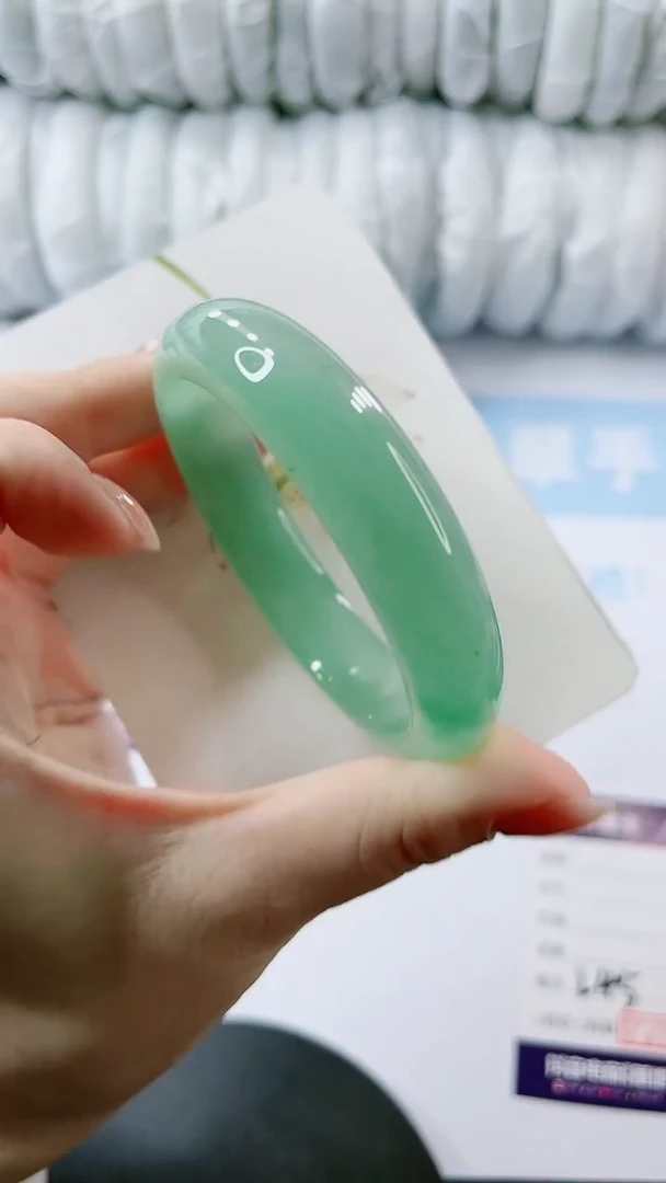 【闪购商品】石英质玉手镯未镶嵌多样性发货L45