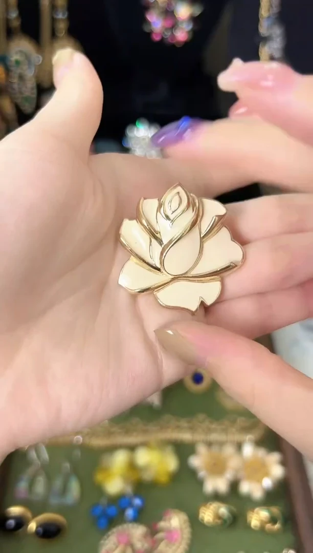 钛钢无铁合金trifari胸针