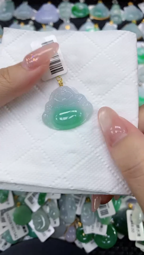 颈饰18K金镶嵌翡翠1111111111