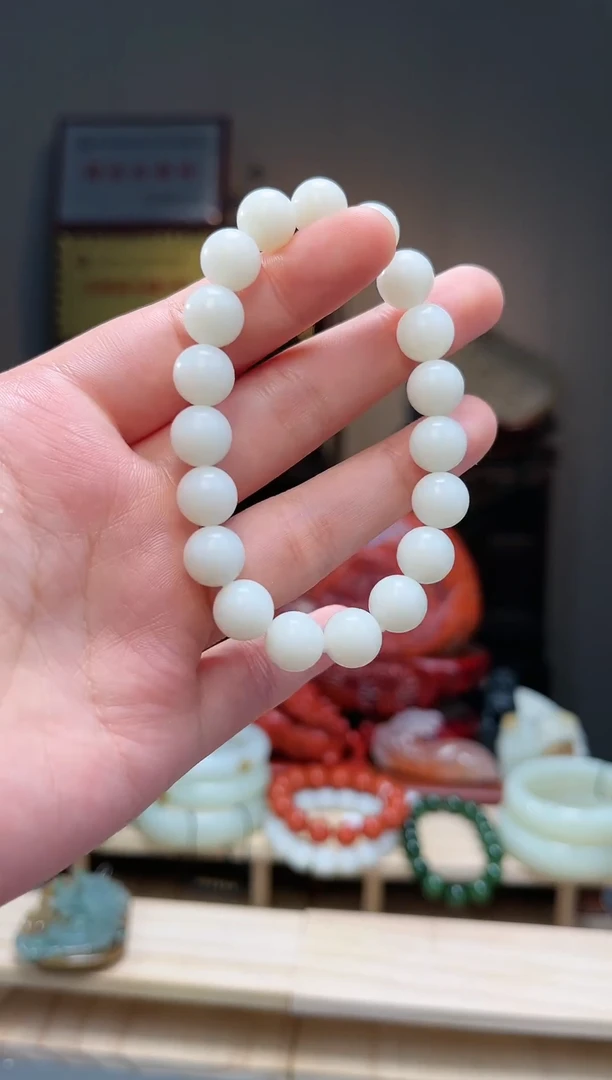 颈饰未镶嵌和田玉手串