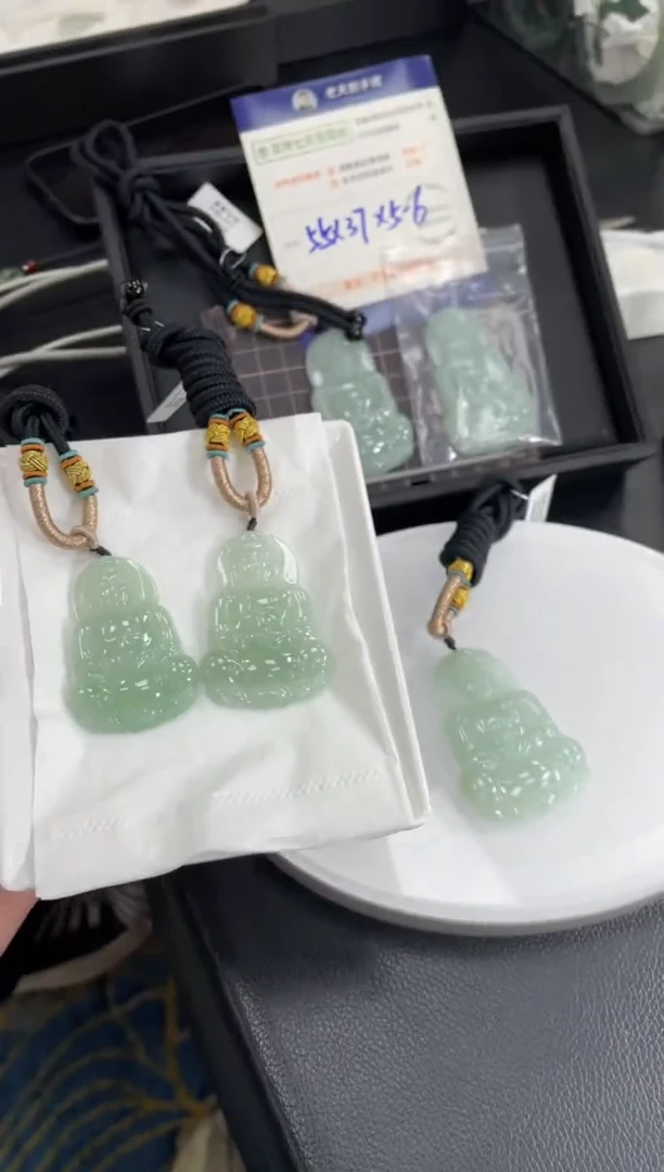 【闪购商品】翡翠挂件未镶嵌观音FL16配绳/多样性发其一ZBCP