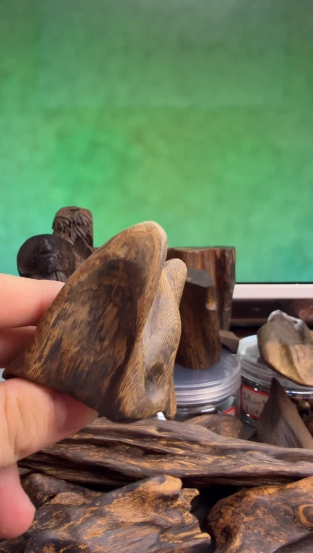 沉香手把件多样性发一