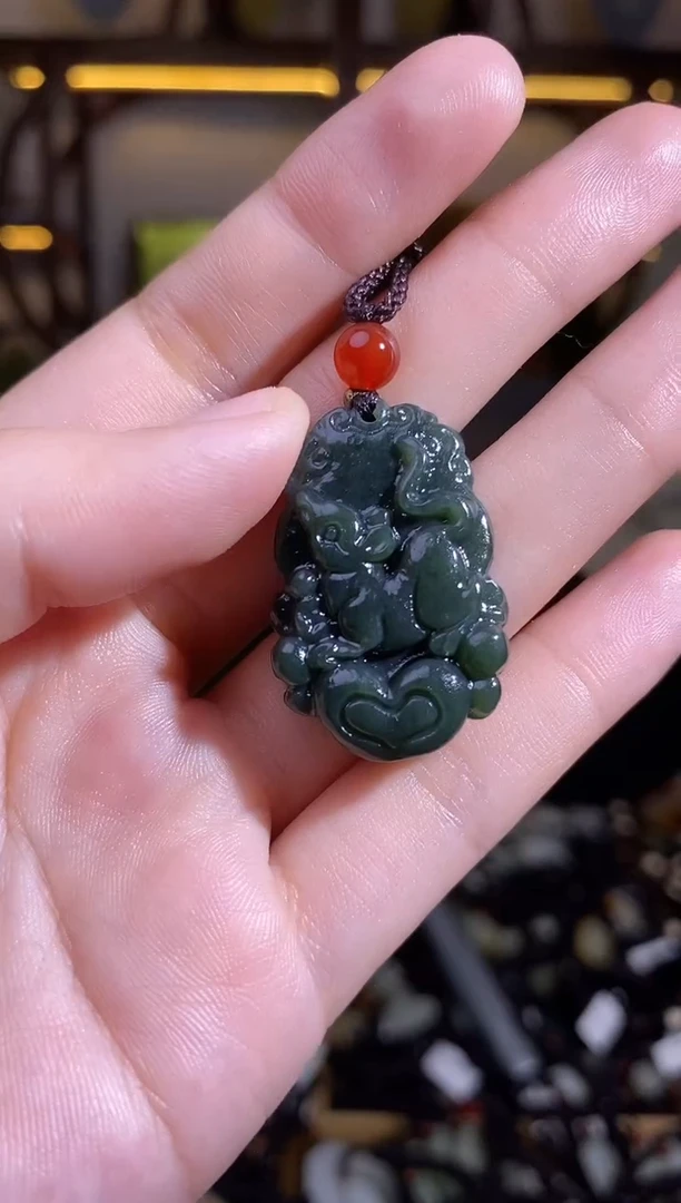 颈饰未镶嵌和田玉1