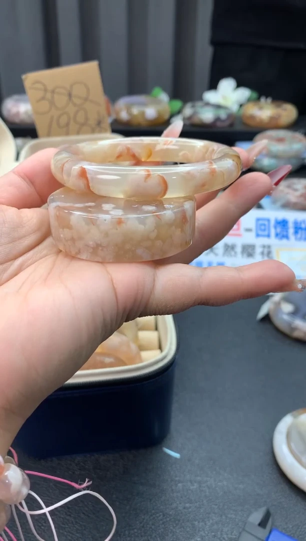 未镶嵌手镯石英质玉（57-58圈口）赠送镯心