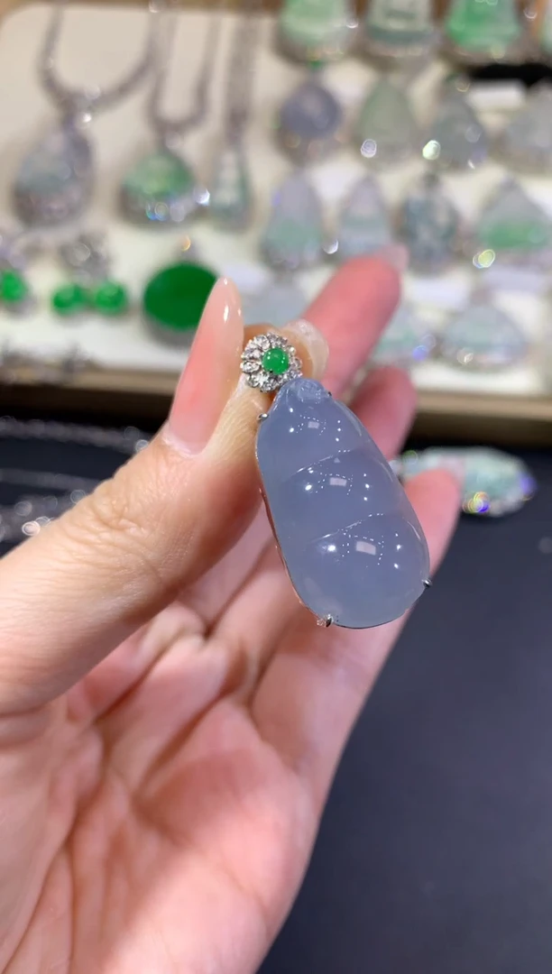 吊坠(不含链)18K金镶嵌翡翠58-豆子