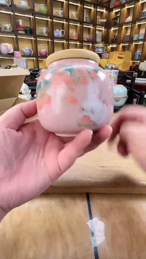 【闪购商品】粉汝兔子茶叶罐.。。。。