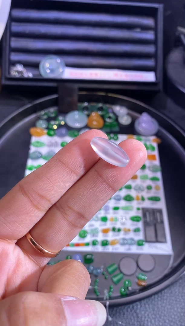 未镶嵌挂件翡翠珠子