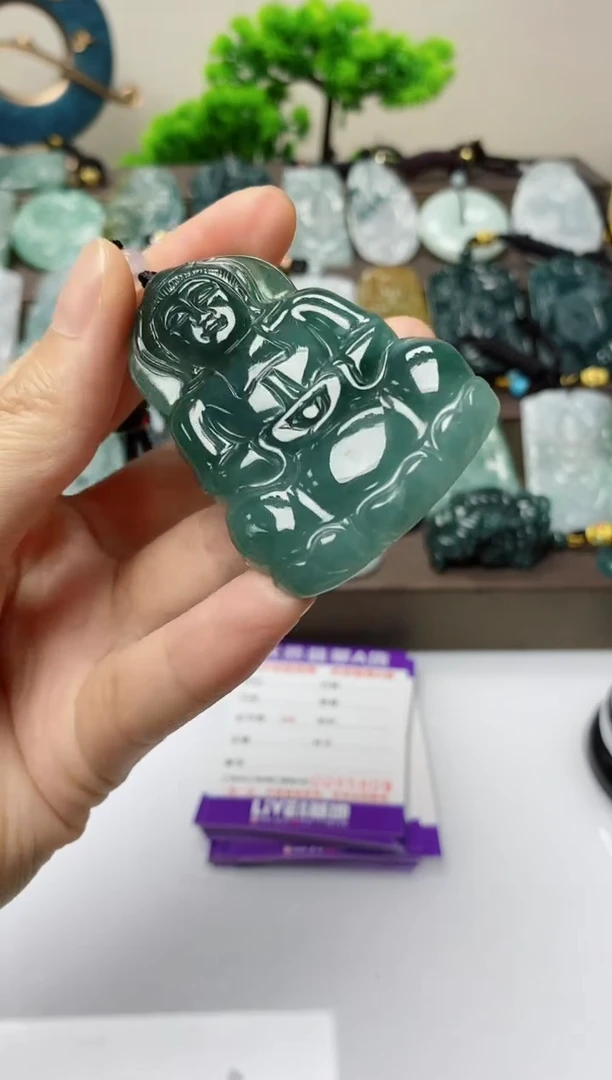 翡翠未镶嵌颈饰