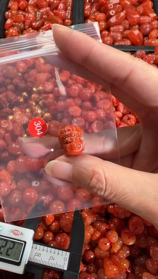 【闪购商品】南红玛瑙颈饰未镶嵌1