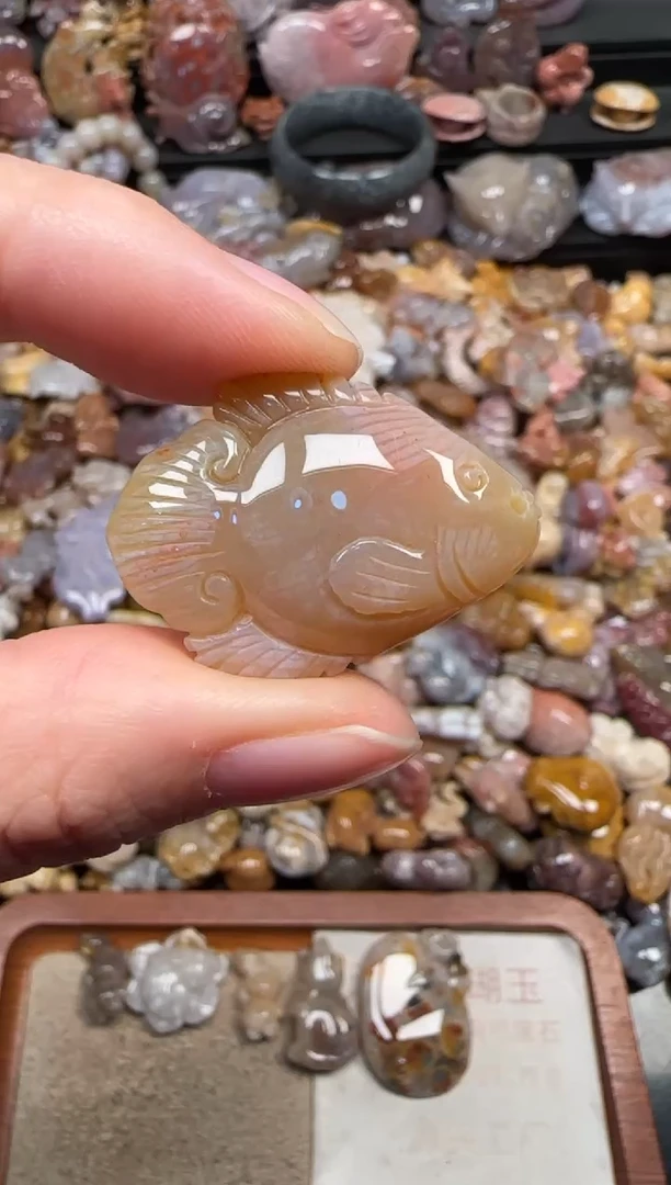 颈饰未镶嵌硅化珊瑚（珊瑚玉）410