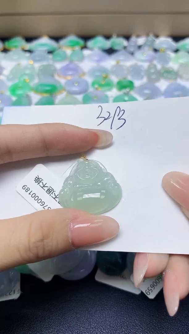 翡翠18K金镶嵌颈饰 天然缅甸翡翠A货