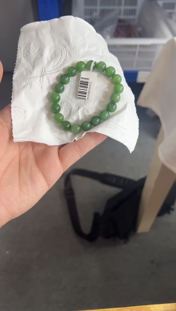 手串未镶嵌和田玉（碧玉）碧玉手串卡10多样性发其一