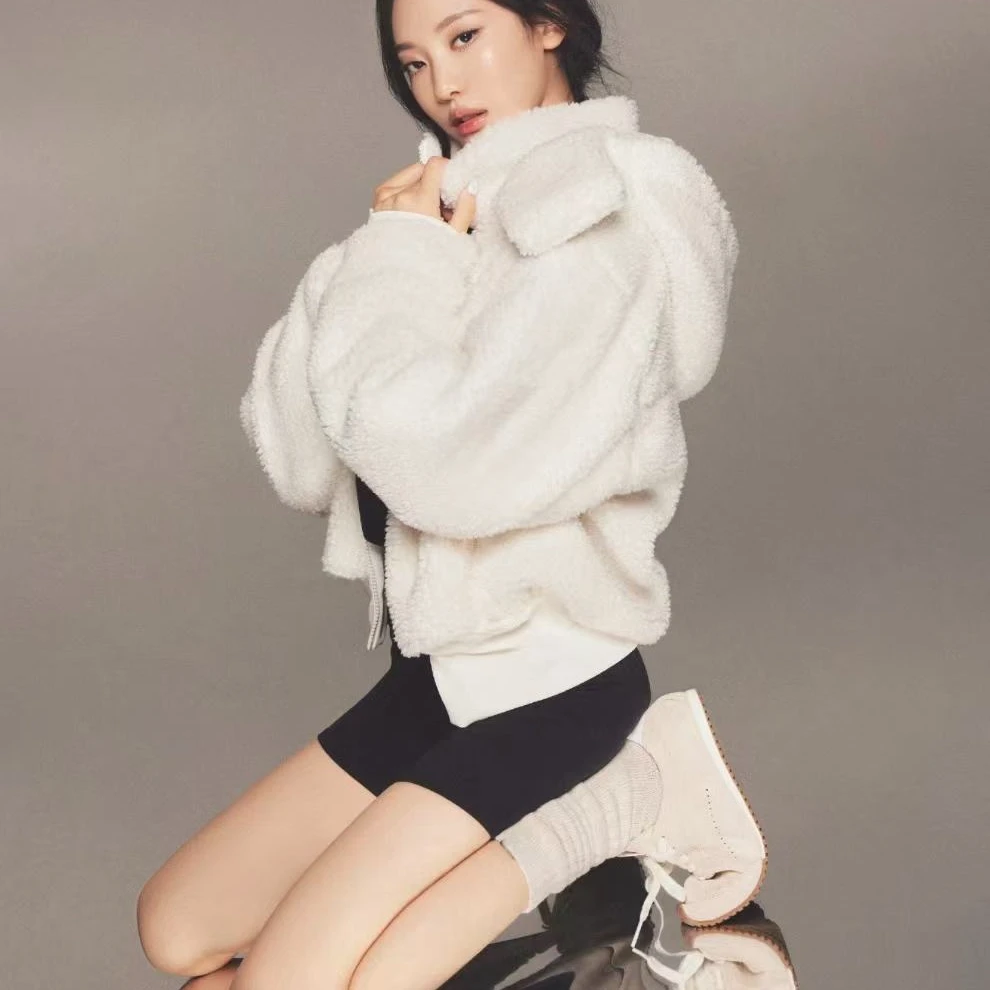 ALO.JDF高版本柜面肯豆宁宁同款可脱卸纯色连帽慵懒感保暖外套