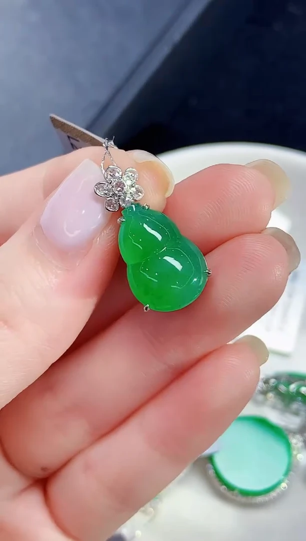 吊坠(不含链)18K金镶嵌翡翠CY