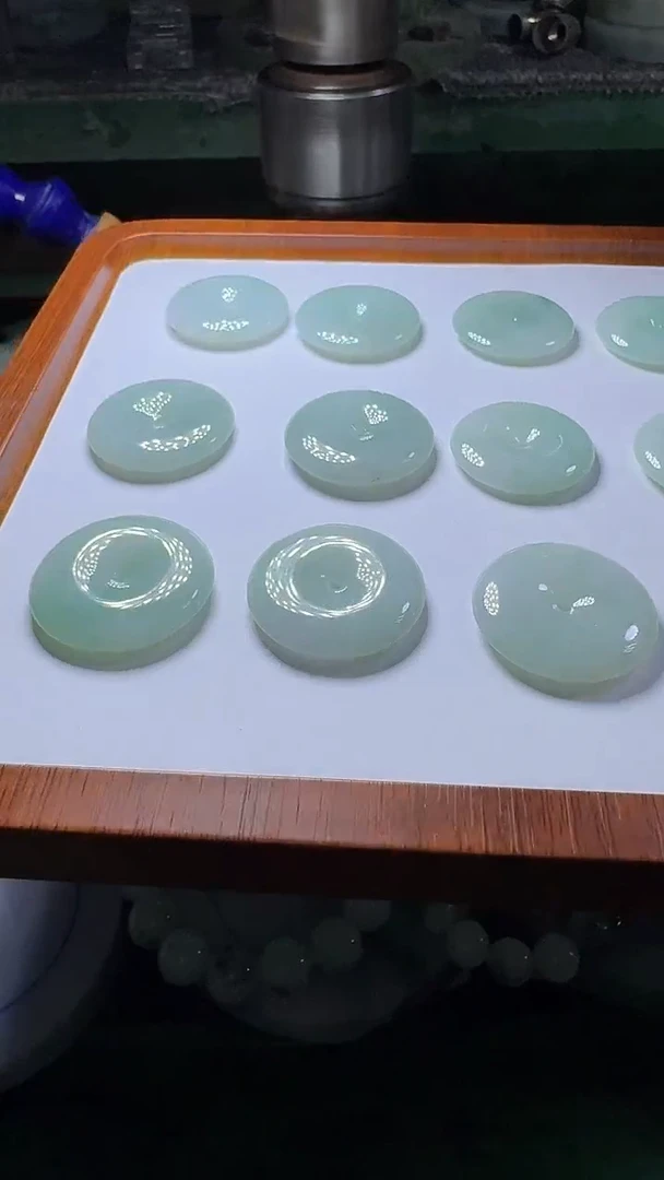 翡翠未镶嵌颈饰平安扣多样性发一件