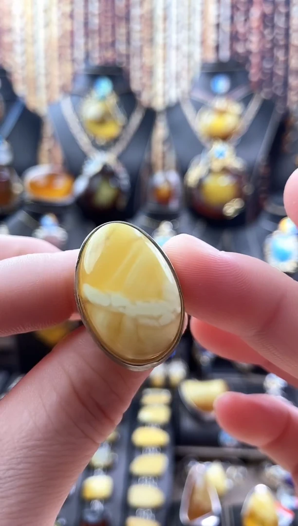 银S925镶嵌琥珀戒指戒指