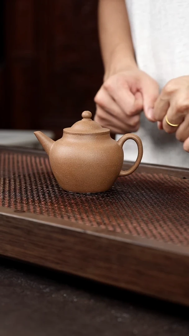 茶壶紫砂芝麻绿笠帽