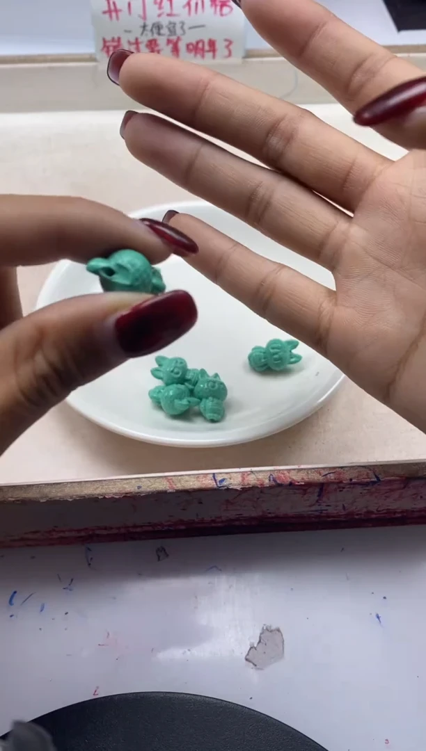 【闪购商品】玛瑙/玉髓颈饰银S800镶嵌x242高瓷绿松拉布布小兔*1