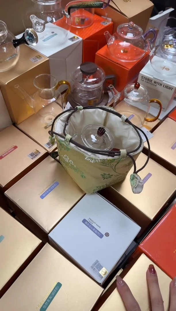 @@禾器晶彩清莲壶琥珀色+禾器茶室包春颜