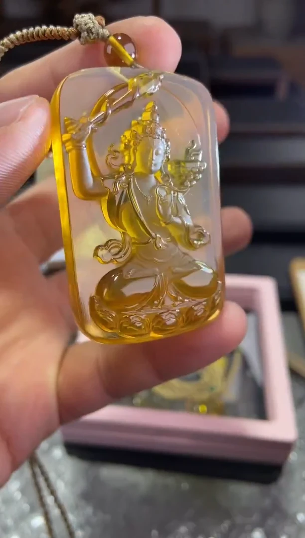 琥珀颈饰未镶嵌文殊菩萨