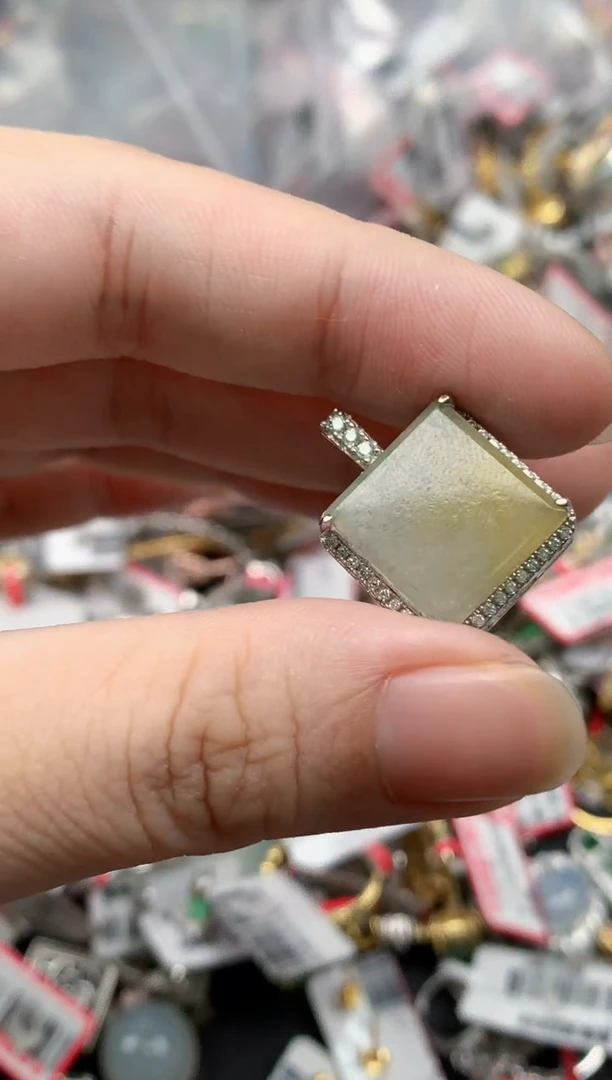 翡翠戒指银S925镶嵌缅甸天然翡翠