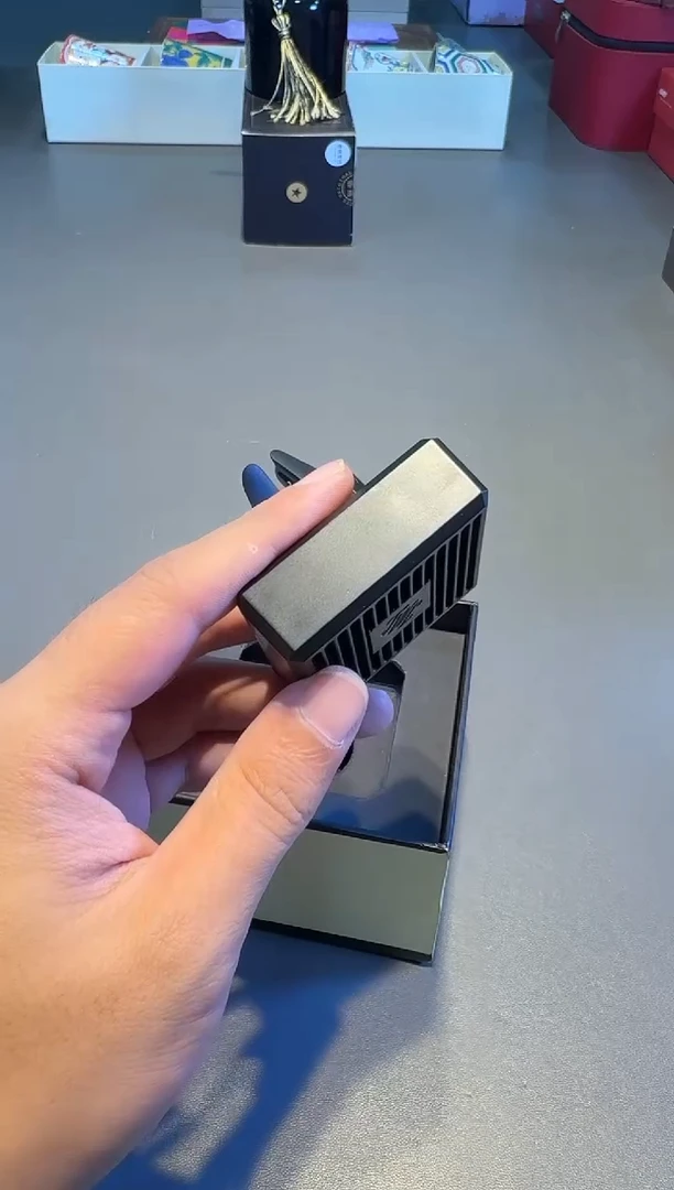 CZ蓝风铃 名品折扣名品折扣名品折扣