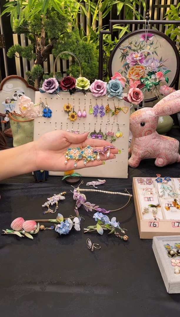 织绣半***鞋非遗绒花手工饰品