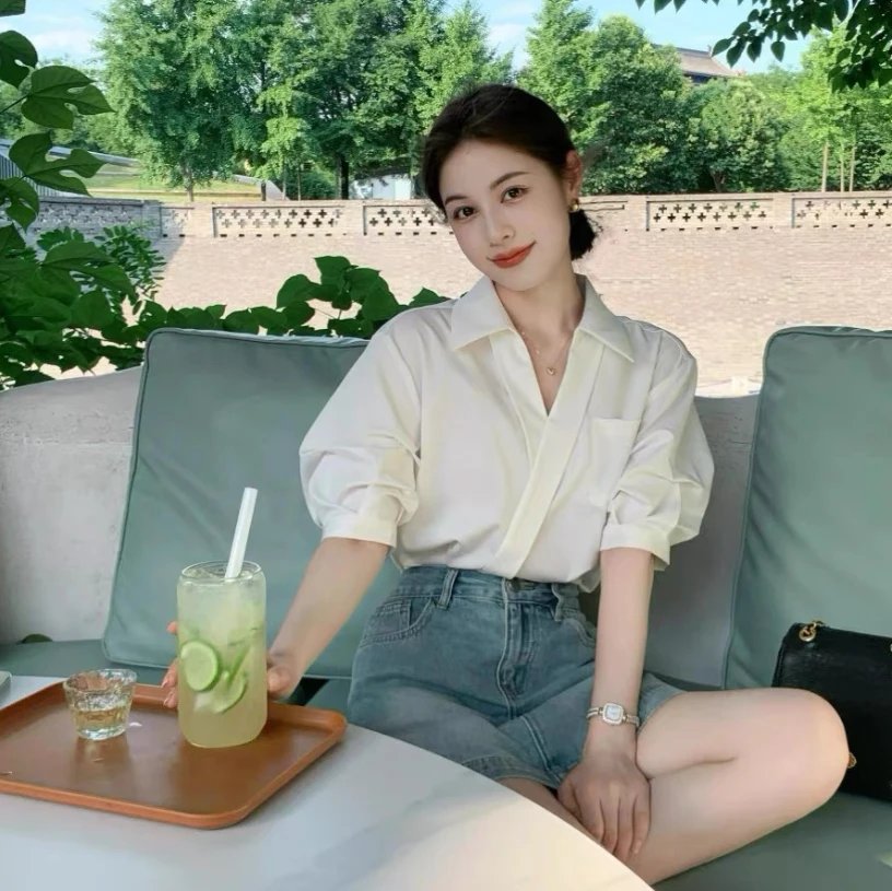 【全额运费补贴】白色V领短袖衬衫法式宽松显瘦百搭泡泡袖上衣9009