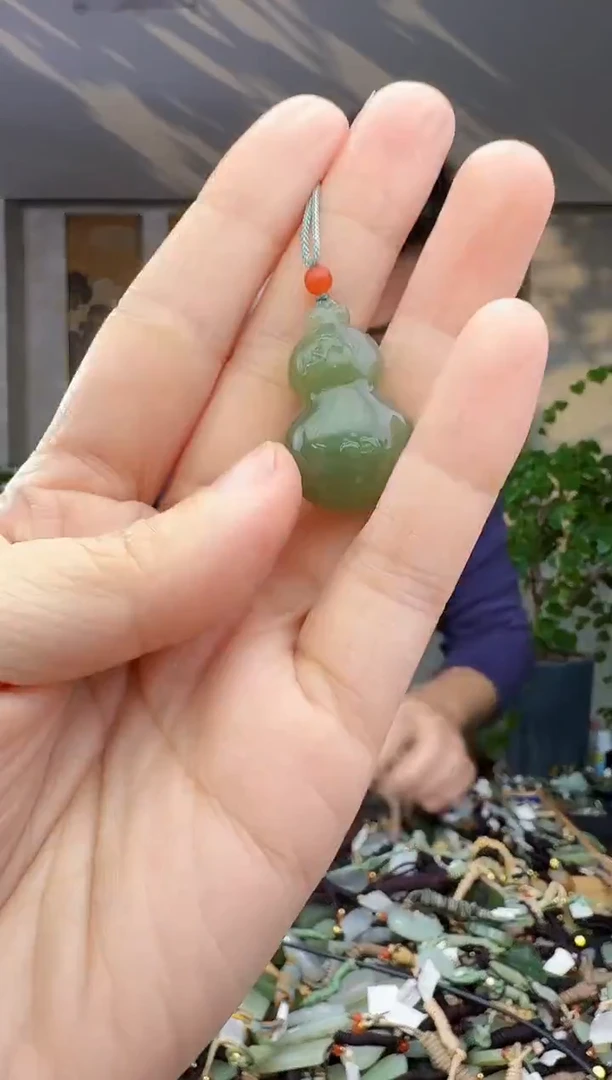 未镶嵌和田玉挂件拍一发一