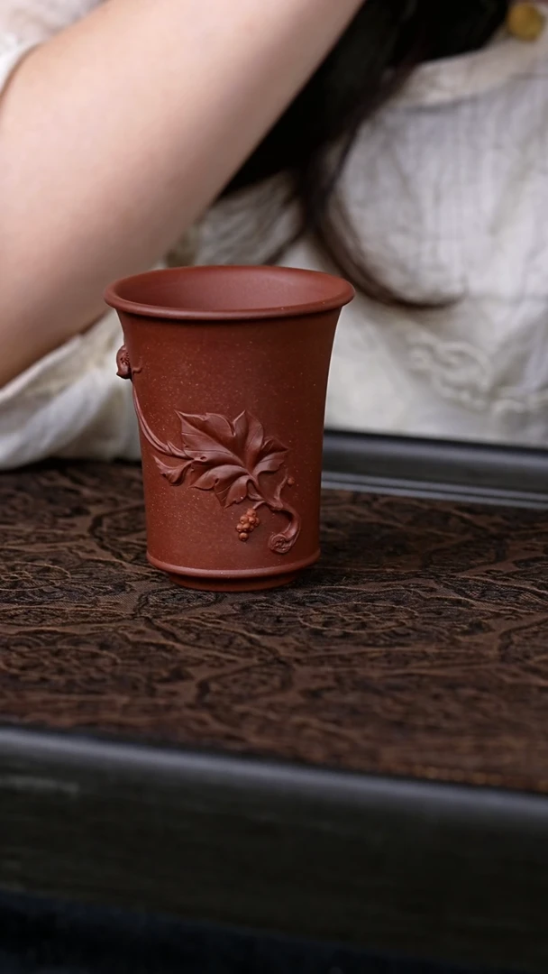 茶壶紫砂松鼠葡萄杯 一物见春