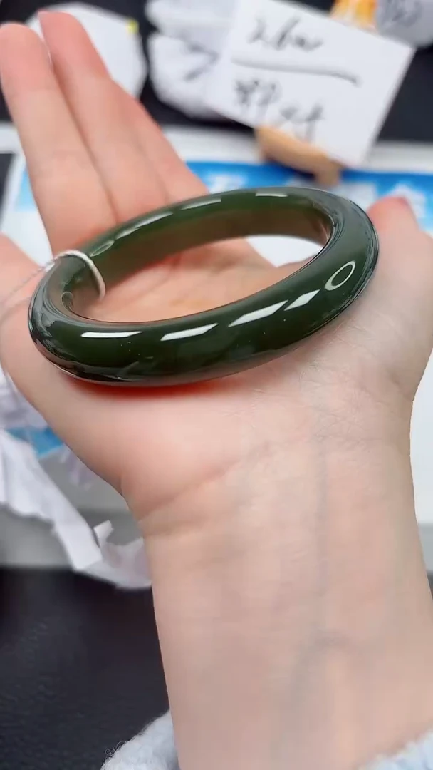 【闪购商品】和田玉手镯未镶嵌415