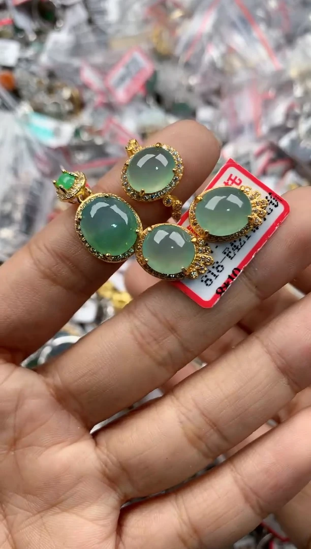 银S925镶嵌戒指翡翠888            8