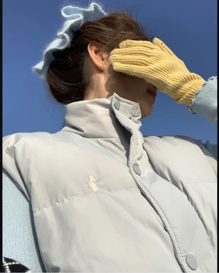 1邱肉瑶清「大雪纷飞」短款羽绒服马甲网红时尚宽松TQQ24100033S