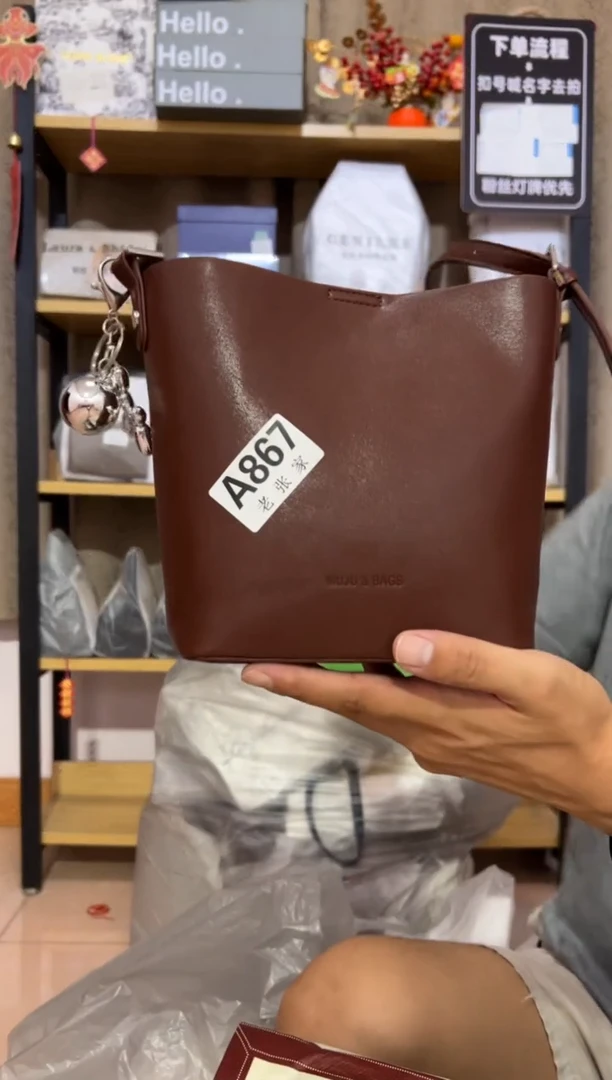 小牛剖层皮革老张家女包867