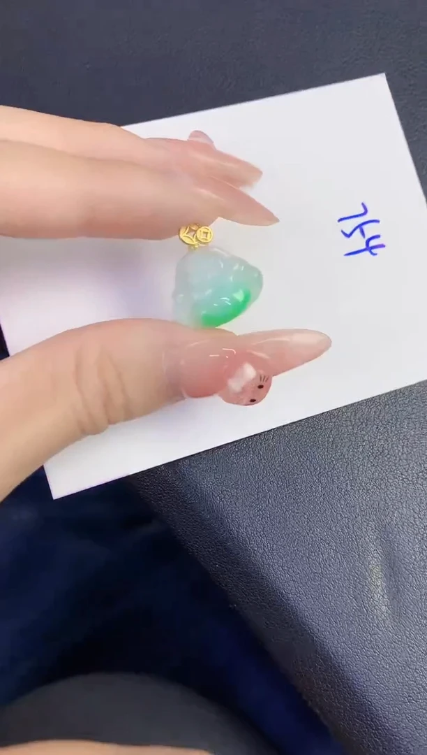 颈饰未镶嵌翡翠缅甸天然翡翠A货