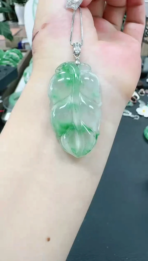 未镶嵌1石英质玉（非洲翠）/6819
