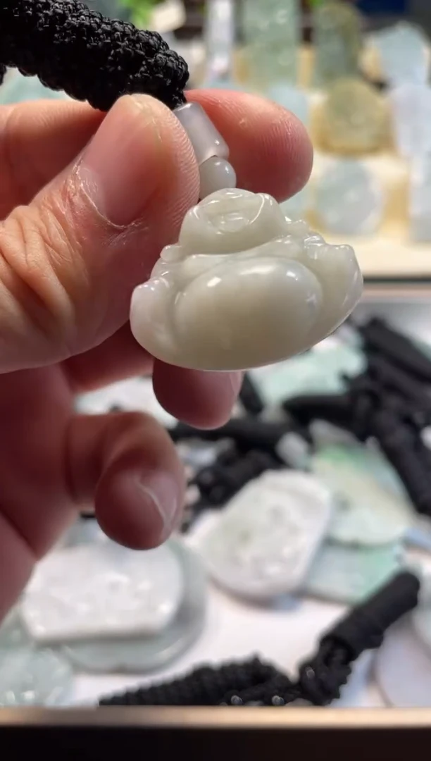 颈饰未镶嵌翡翠12/16/057