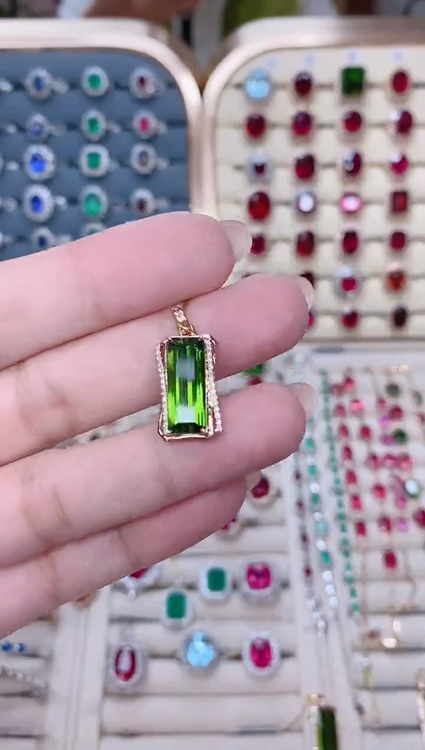 18K金镶嵌碧玺吊坠碧玺5.3ct